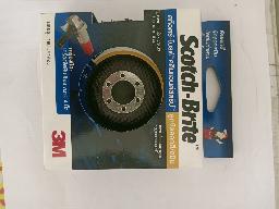 [885030401676] ลูกขัดลอกสนิม 3M เบอร์4  5/8 แบบหินเจียร์(ชิ้น)